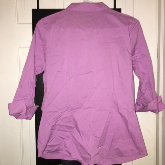 Button down - Picture 2 of 3